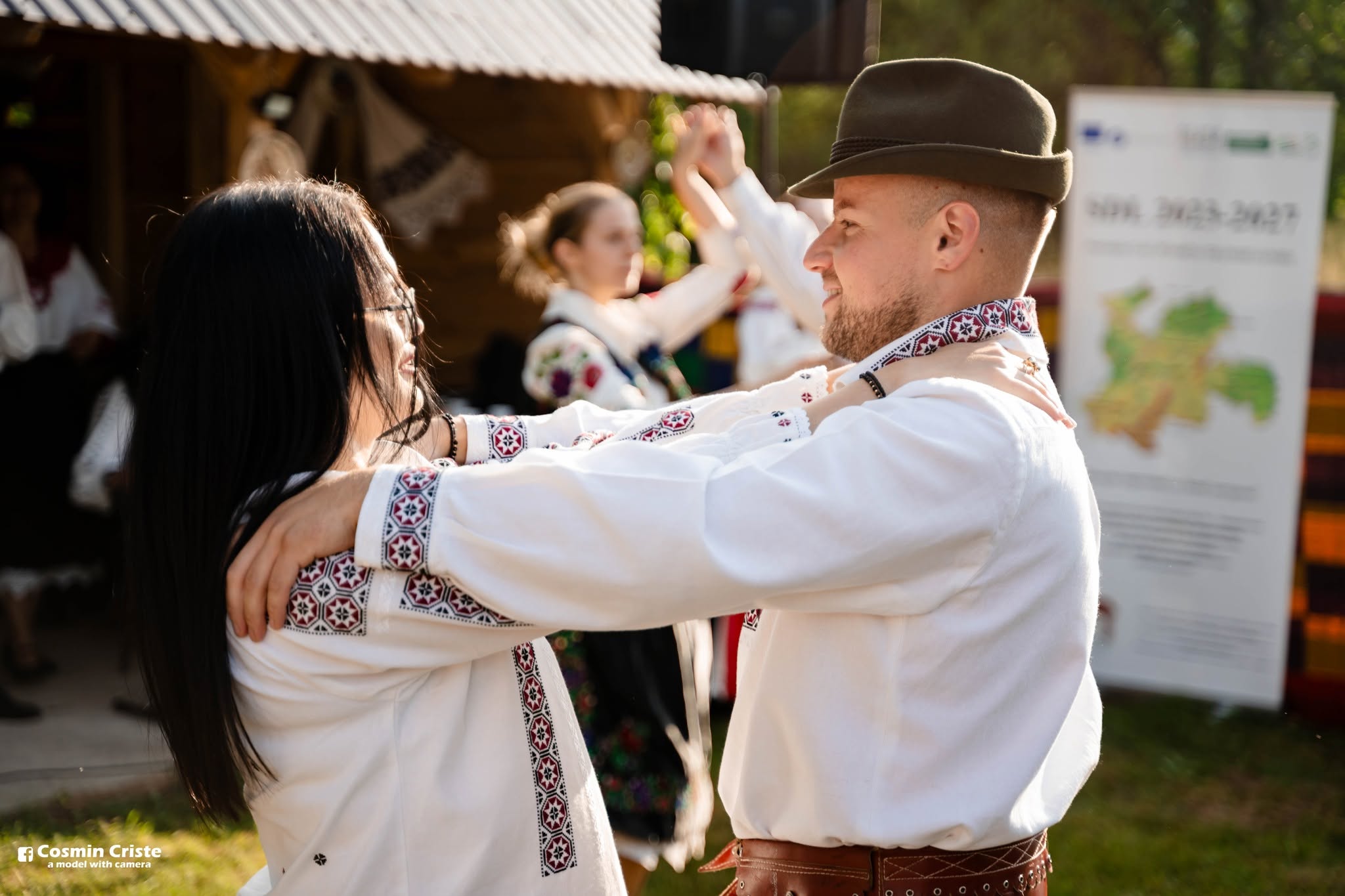 🎻 „Joc la Șură” – o zi în care tradiția a prins din nou viață la Bucea